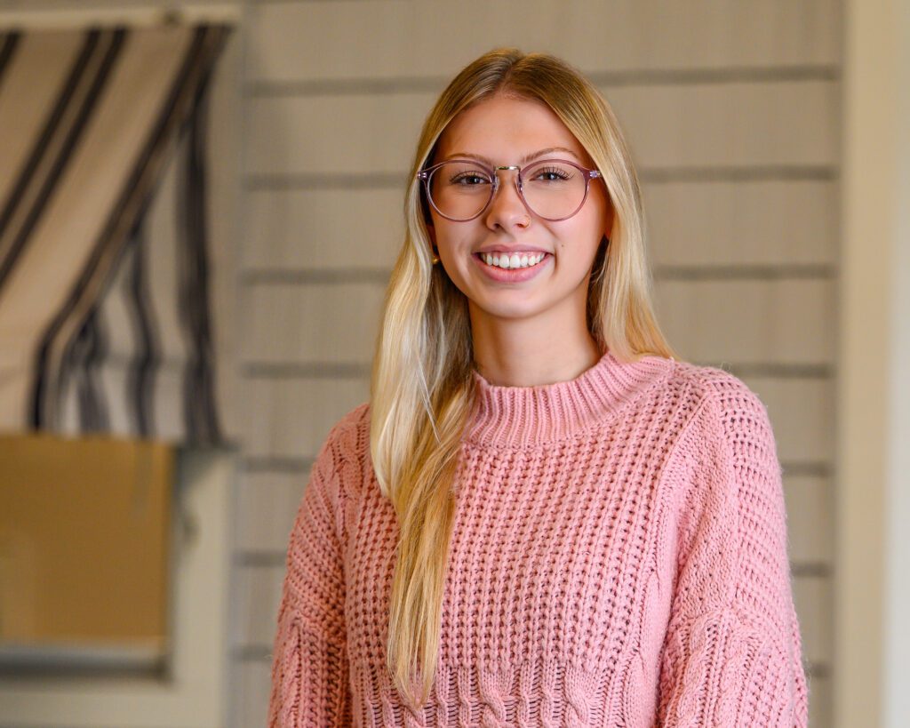 Izzy Tinker Office Assistant